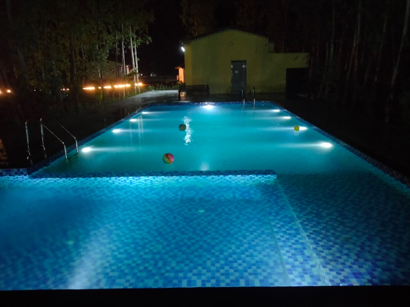 Pool 2